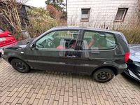 Gebraucht VW Polo 60 PS (44 kW) 2001 Schwarz Kleinwagen