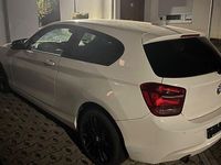Gebraucht BMW 114 Sport Line 102 PS (75 kW) 2013 Weiß Kleinwagen
