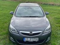 Gebraucht Opel Astra 140 PS (102 kW) 2010 Grau Limousine
