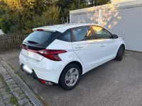 Gebraucht Hyundai i20 Select 101 PS (74 kW) 2022 Weiß Kleinwagen
