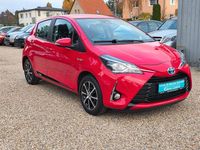Gebraucht Toyota Yaris Hybrid Team 101 PS (74 kW) 2018 Rot Kleinwagen
