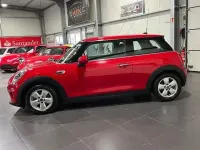 Usado Mini ONE 102 HP (75 kW) 2019 Vermelho Citadino