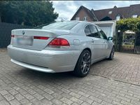 Gebraucht BMW 735 272 PS (200 kW) 2002 Silber Limousine