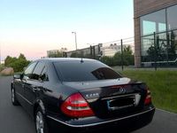 Gebraucht Mercedes E240 179 PS (131 kW) 2003 Blau Limousine