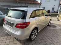 Gebraucht Mercedes B200 136 PS (100 kW) 2018 Silber Van / Kleinbus