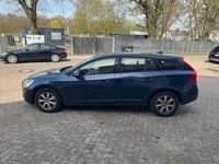 Gebraucht Volvo V60 Kinetic 163 PS (119 kW) 2012 Blau Kombi