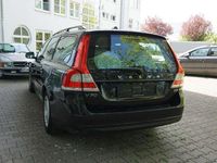 Gebraucht Volvo V70 136 PS (100 kW) 2015 Black solid (stone) / solid Kombi