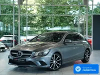 Gebraucht Mercedes CLA200 157 PS (115 kW) 2015 Grau Kombi