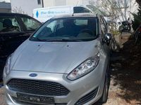 Gebraucht Ford Fiesta Trend 101 PS (74 kW) 2016 Silber Limousine