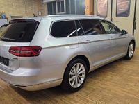 Gebraucht VW Passat Highline 190 PS (139 kW) 2019 Reflexsilber metallic Kombi