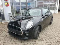 Gebraucht Mini ONE 102 PS (75 kW) 2017 Midnight black metallic Kleinwagen