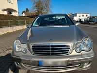 Gebraucht Mercedes C180 143 PS (105 kW) 2007 Gold Limousine