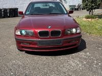 Gebraucht BMW 320 Basis 170 PS (125 kW) 2001 Rot Limousine
