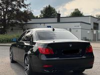 Gebraucht BMW 523 177 PS (130 kW) 2005 Schwarz Limousine