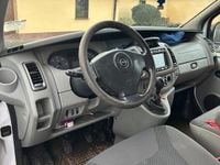 Gebraucht Opel Vivaro 114 PS (83 kW) 2010 Weiß Van / Kleinbus