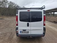 Gebraucht Opel Vivaro 115 PS (84 kW) 2010 Weiß Van / Kleinbus