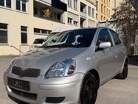 Gebraucht Toyota Yaris 87 PS (63 kW) 2003 Silber Limousine