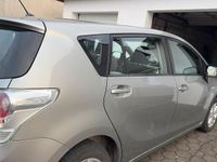 Gebraucht Toyota Verso 132 PS (97 kW) 2011 Grau Van / Kleinbus