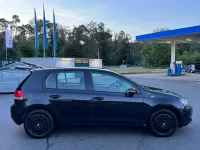 Gebraucht VW Golf VI 105 PS (77 kW) 2010 Schwarz Kleinwagen
