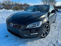 Gebraucht Volvo V60 Momentum 150 PS (110 kW) 2016 Schwarz Kombi