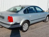 Gebraucht VW Passat 125 PS (91 kW) 1998 Silber Limousine