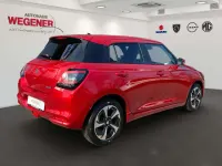 Neu Suzuki Swift Comfort+ 83 PS (61 kW) 2026 Burning red pearl metallic Kleinwagen