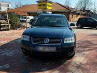 Usata VW Passat 131 CV (96 kW) 2003 Blu Station wagon