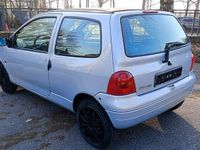 Gebraucht Renault Twingo 75 PS (55 kW) 2004 Silber Kleinwagen