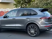 Gebraucht Porsche Cayenne 420 PS (308 kW) 2018 Grau SUV