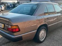 Gebraucht Mercedes E230 132 PS (97 kW) 1994 Braun Limousine