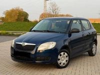 Gebraucht Skoda Fabia 60 PS (44 kW) 2010 Blau Limousine