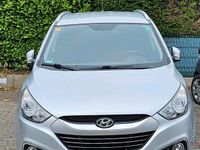 Gebraucht Hyundai Tucson 163 PS (119 kW) 2011 Grau SUV