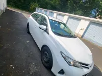Gebraucht Toyota Auris 90 PS (66 kW) 2026 Weiß Kleinwagen