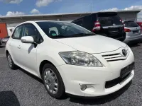 Gebraucht Toyota Auris Edition 90 PS (66 kW) 2011 Weiß Kleinwagen