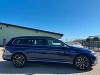 Gebraucht VW Passat 190 PS (139 kW) 2018 Blau Kombi