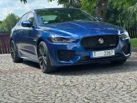 Gebraucht Jaguar XE R-Dynamic 300 PS (220 kW) 2023 Blau Limousine