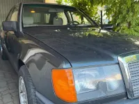 Gebraucht Mercedes 230 1988 Schwarz Limousine