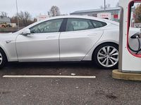 Usata Tesla Model S 269 kW (367 CV) 2013 Argento Utilitaria