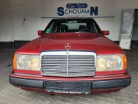 Gebraucht Mercedes E260 160 PS (117 kW) 1990 Rot Limousine