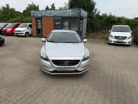 Gebraucht Volvo V40 You! 120 PS (88 kW) 2015 Silber Limousine