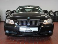 Gebraucht BMW 325 Advantage 218 PS (160 kW) 2006 Schwarz Limousine