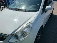 Używany Opel Corsa 60 KM (44 kW) 2010 Biały Hatchback