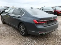 Gebraucht BMW 750L Executive 400 PS (294 kW) 2019 Arktikgrau brillanteffekt Limousine