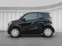 Gebraucht Smart ForTwo Coupé 60 kW (82 PS) 2024 Schwarz Kleinwagen