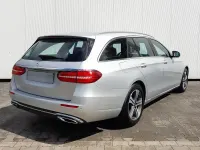 Gebraucht Mercedes E220 194 PS (142 kW) 2019 Silber metallic