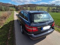 Gebraucht Mercedes E220 170 PS (125 kW) 2010 Grau Kombi