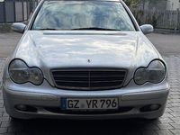 Gebraucht Mercedes C220 Classic 143 PS (105 kW) 2000 Silber Limousine