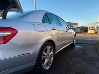 Gebraucht Mercedes E250 204 PS (150 kW) 2011 Silber Limousine