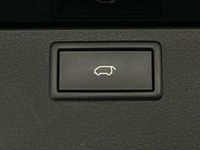 Second-hand VW Multivan Comfortline 150 CP (110 kW) 2017 Negru Monovolum