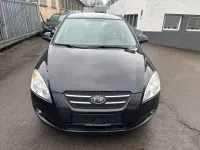 Używany Kia Ceed EX 109 KM (80 kW) 2007 Czarny Hatchback